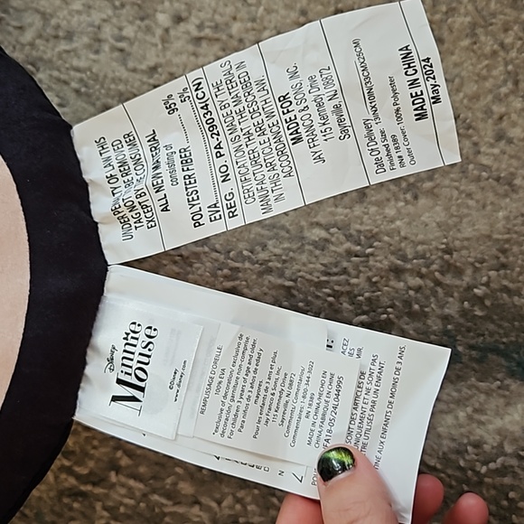 NWT Disney Minnie Mouse Kid's Blanket Throw, Pillow, & Tumbler 3-Piece Bundle - Picture 7 of 14